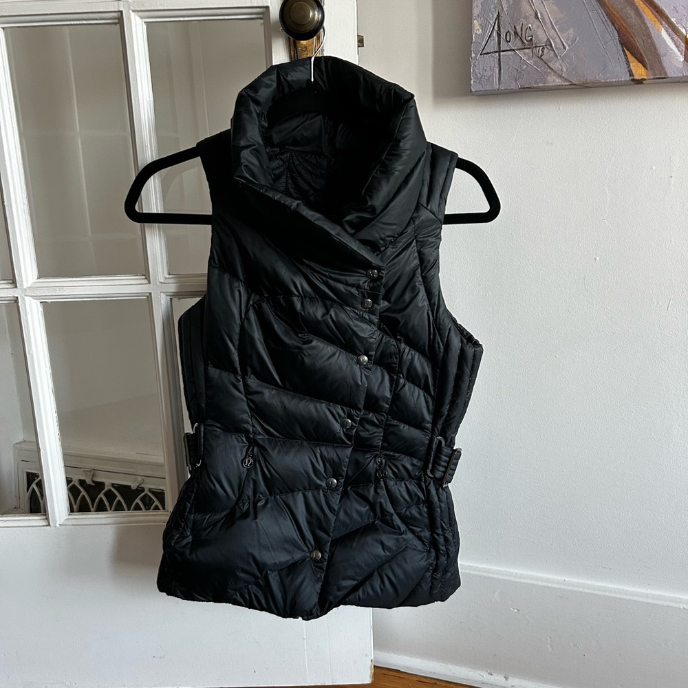 Lululemon Vintage Black Puffer Vest size 4